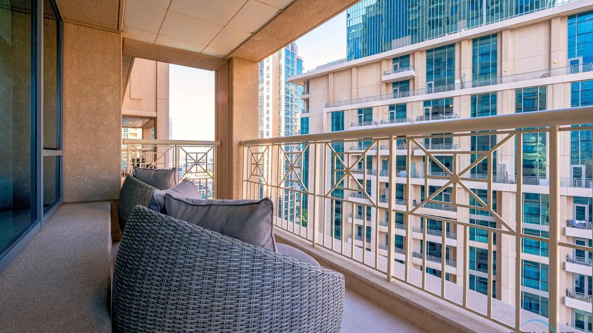 Charming 1Br In Bd 29 Blvd Tower 2 Downtown Dubai By Deluxe Holiday Homes Apartment